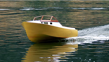 23' Wooden Shoe radio controlled model powerboat